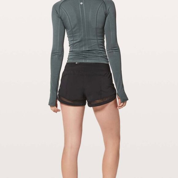 Lululemon Womens Time to Sweat Mid-Rise Short 3" Mesh Hem Detail Sz 6 - Picture 2 of 10